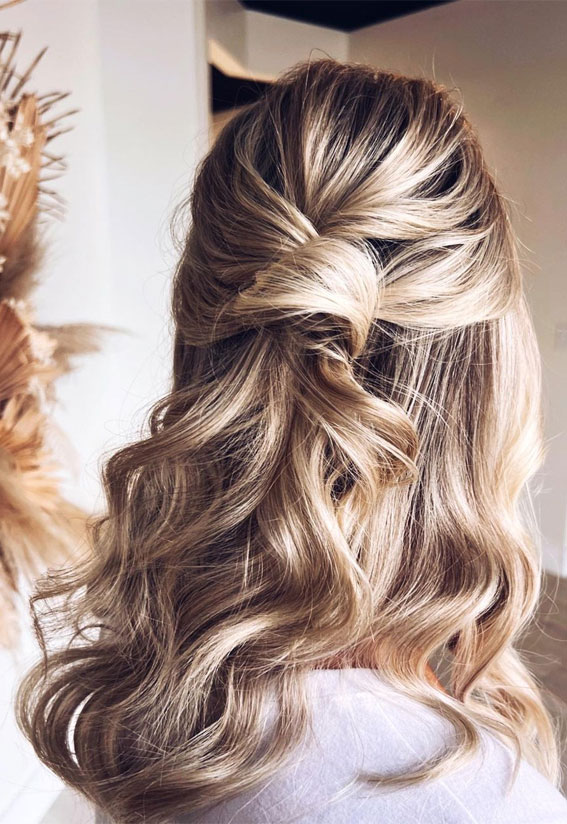 Half-Up, Half-Down Wedding Hairstyles that’re Chic and Versatile : Tousled Messy Half Up