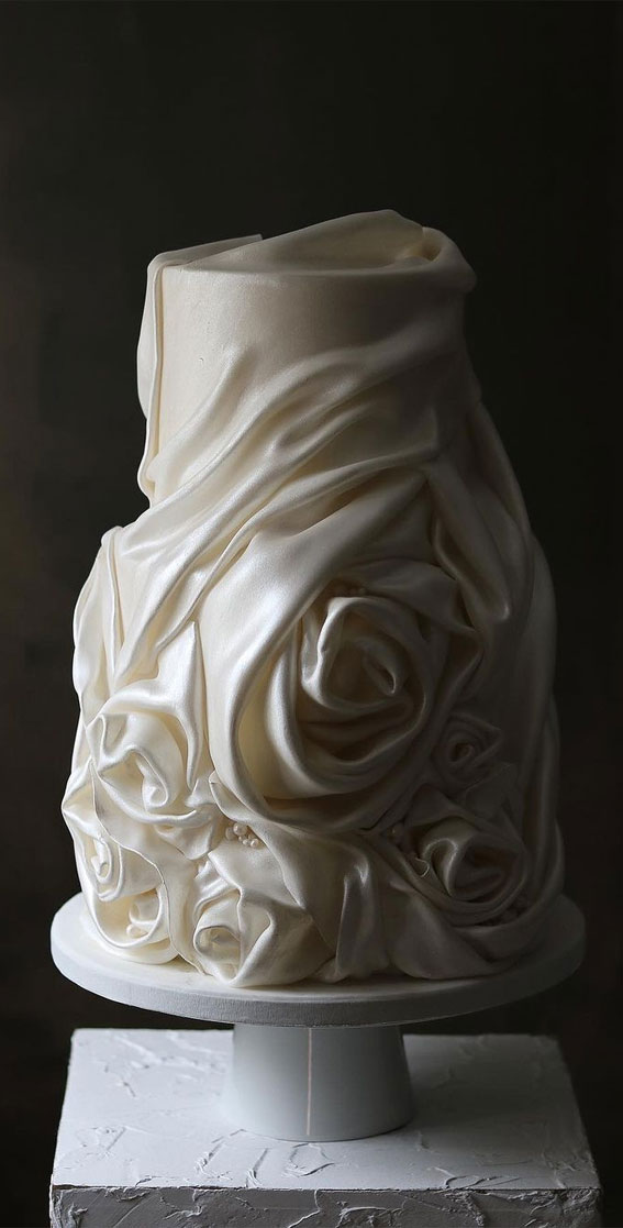 50 Artistic Masterpiece Wedding Cakes : Rose Swirl Cake