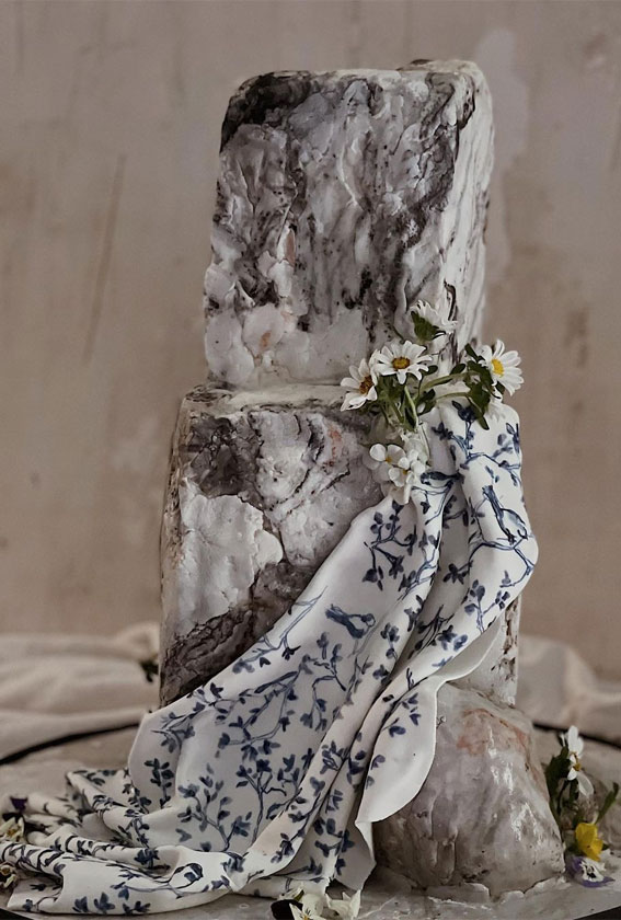 50 Artistic Masterpiece Wedding Cakes : Stone Inspired Cake with Chinoiseries