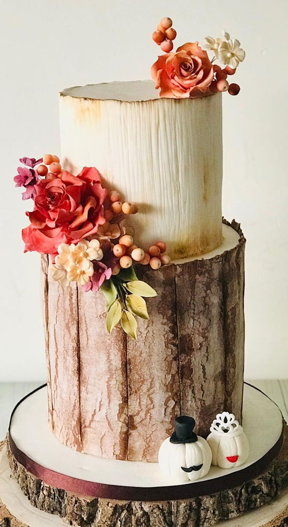Woodland-inspired Wedding Cake Ideas : Wood Effect Two Tiers