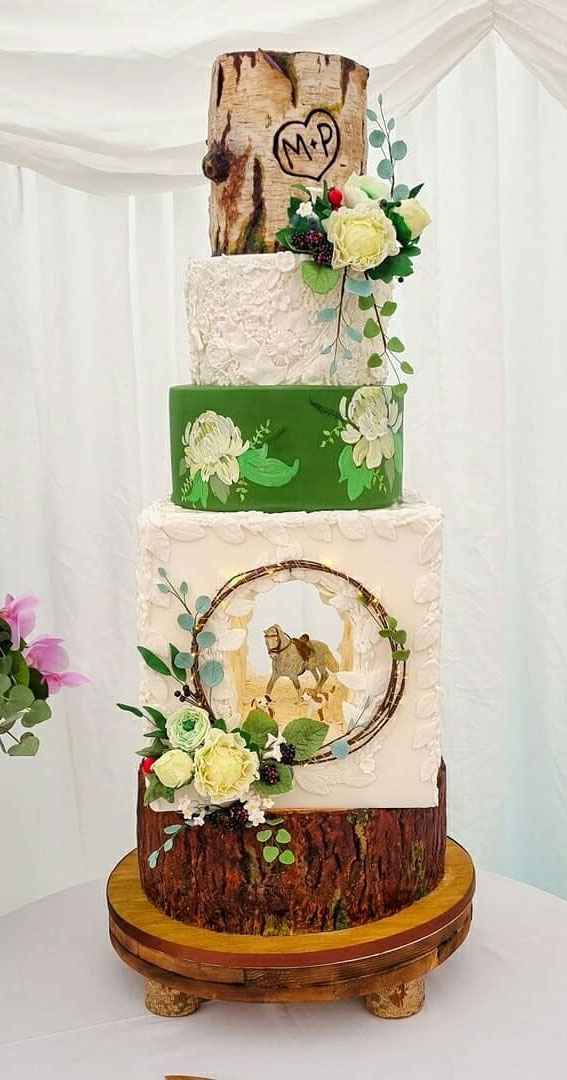 Woodland-inspired Wedding Cake Ideas : Artistry Woodland Cake
