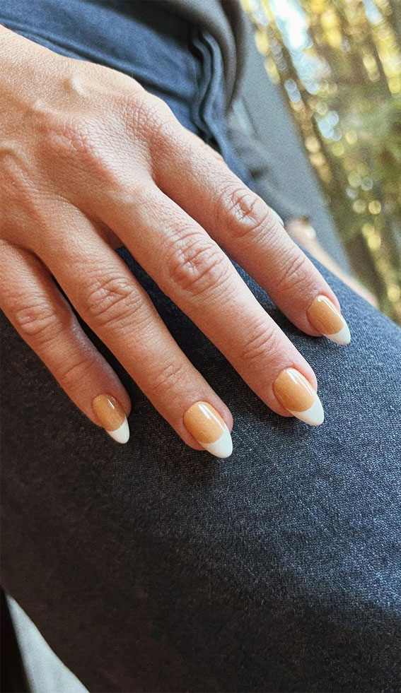 40 Expressive Fall Nail Art Designs to Flaunt : Neutral, yet contrasted French
