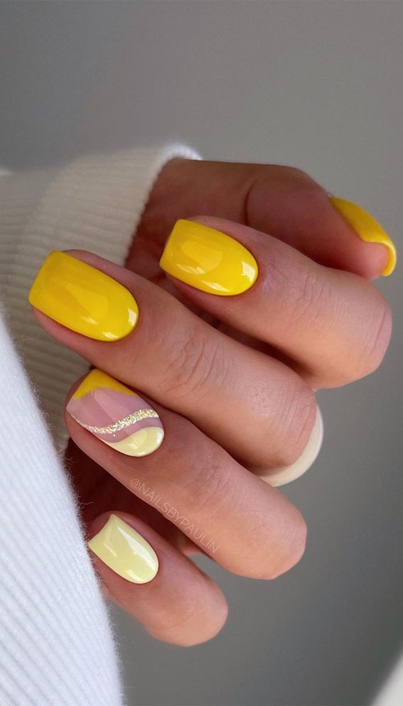 Chic Short Nail Art Designs for Maximum Style : Yellow Nails with Dazzling Metallic Accents