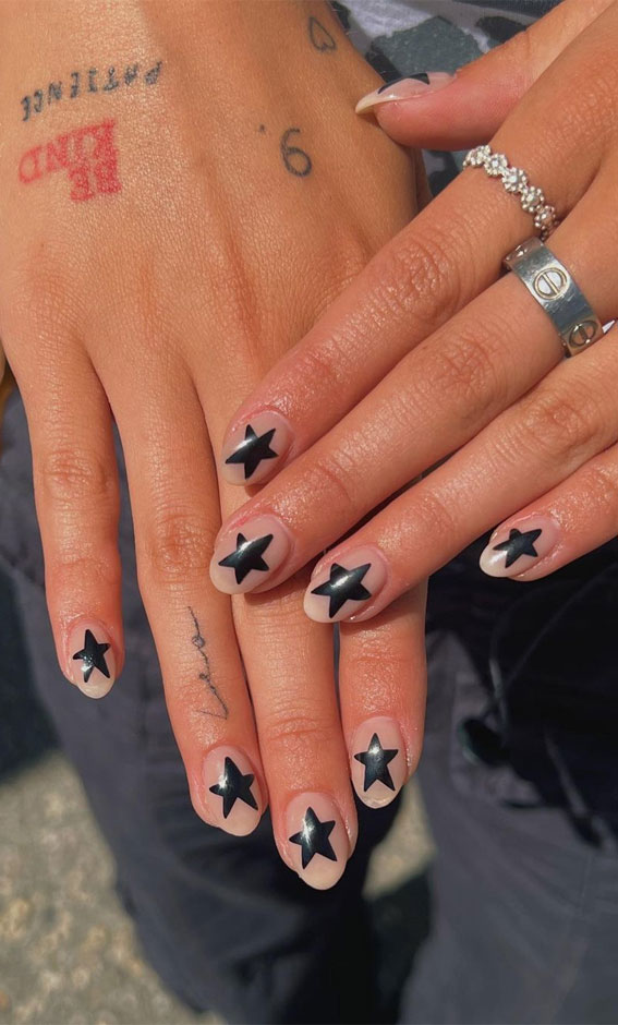 Chic Short Nail Art Designs for Maximum Style : Playful Stars: