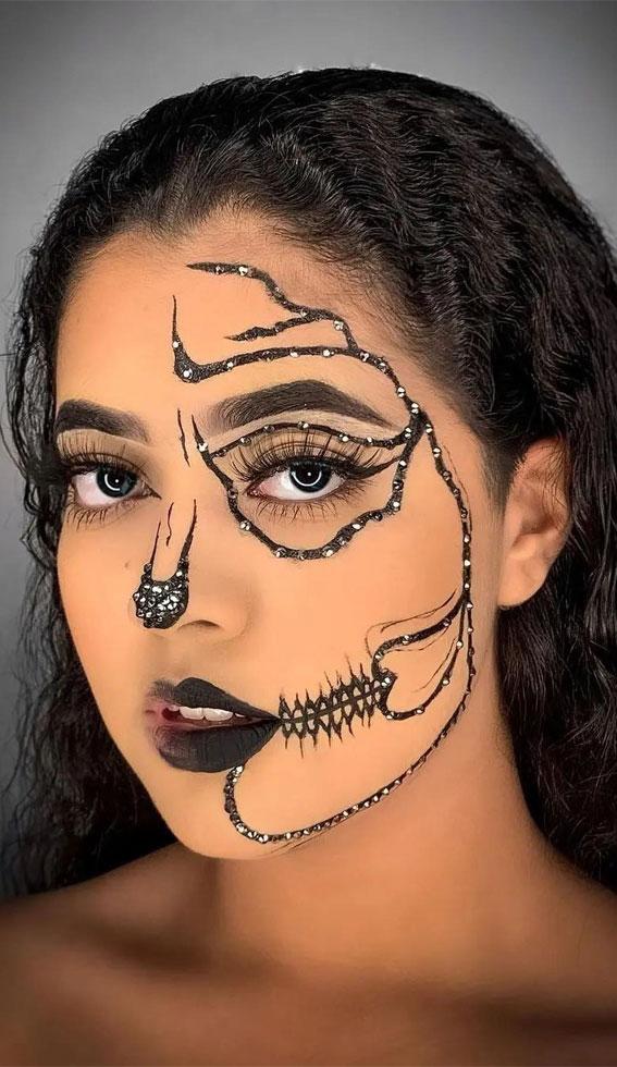 40+ Spooky Halloween Makeup Transformation Ideas : Skull Fine Line