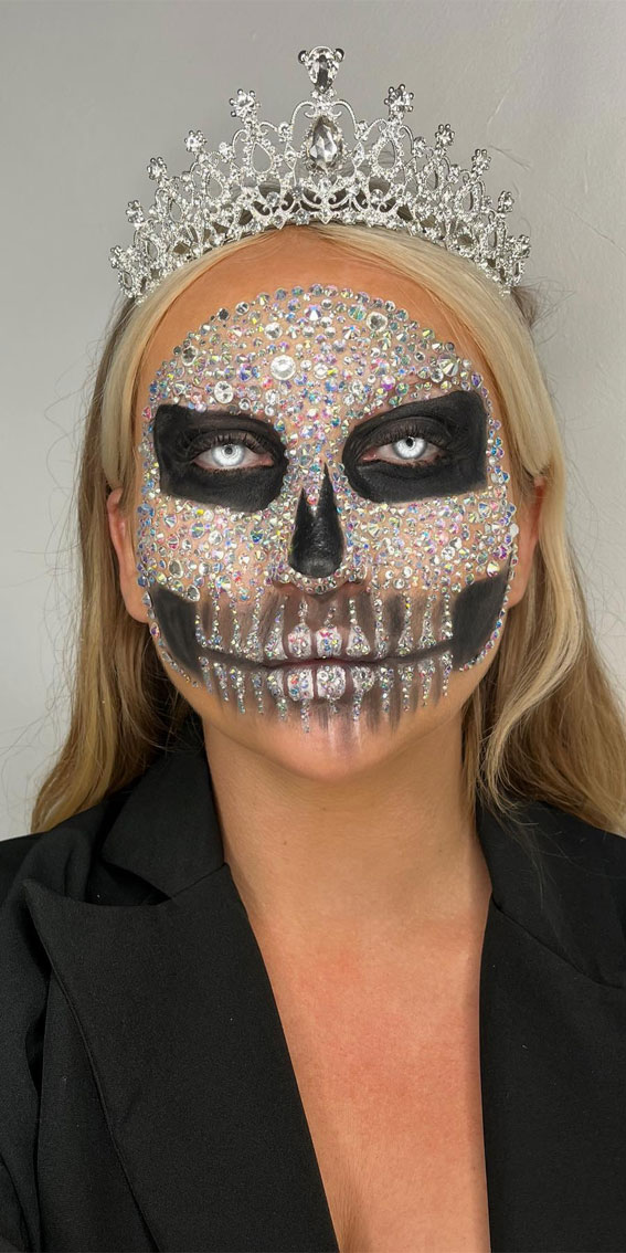 40+ Spooky Halloween Makeup Transformation Ideas : Ice Queen Skull Makeup Look