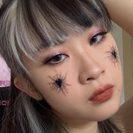40+ Spooky Halloween Makeup Transformation Ideas : Wounds on Cheeks