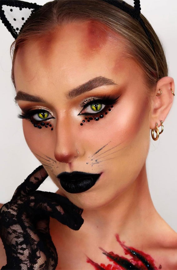 40+ Spooky Halloween Makeup Transformation Ideas : Sexy Mischievous Cat Makeup Look