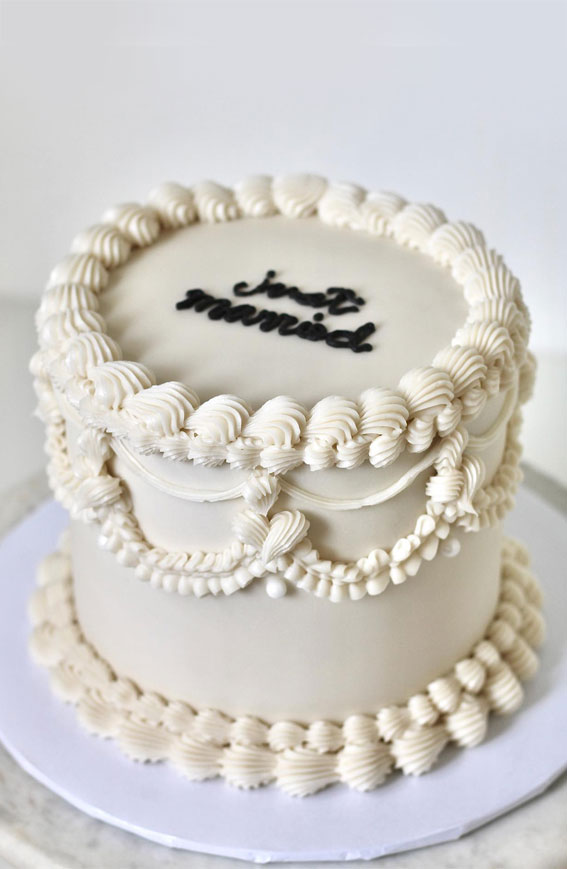 Charming Just Married Cake Ideas with Buttercream Frosting : Classic Lambeth All White Cake