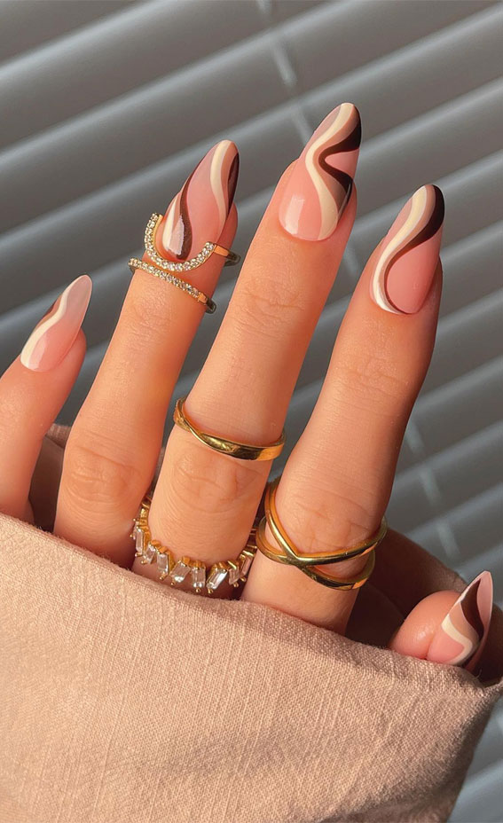50+ Charming Fall Nail Art to Adorn Your Tips : Brown & Cream Swirl Nails