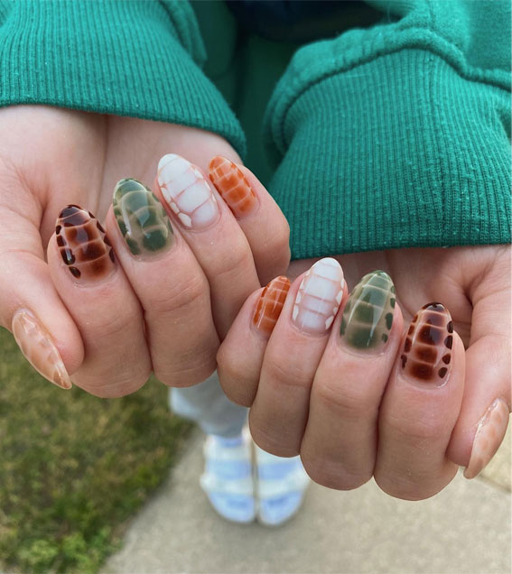 50+ Charming Fall Nail Art to Adorn Your Tips : Different Colour Croc Nails