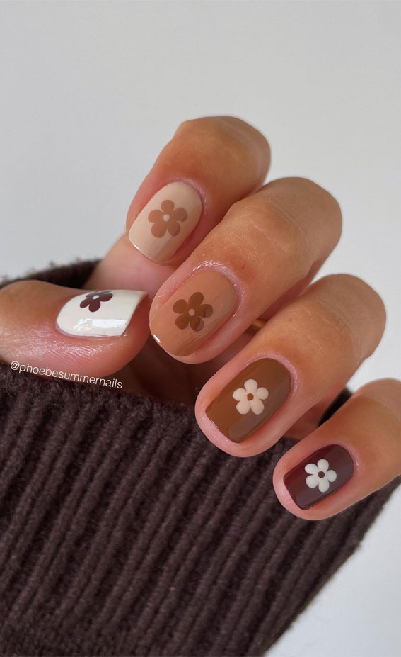 50+ Charming Fall Nail Art to Adorn Your Tips : Shades of Brown Nails with Flower Details