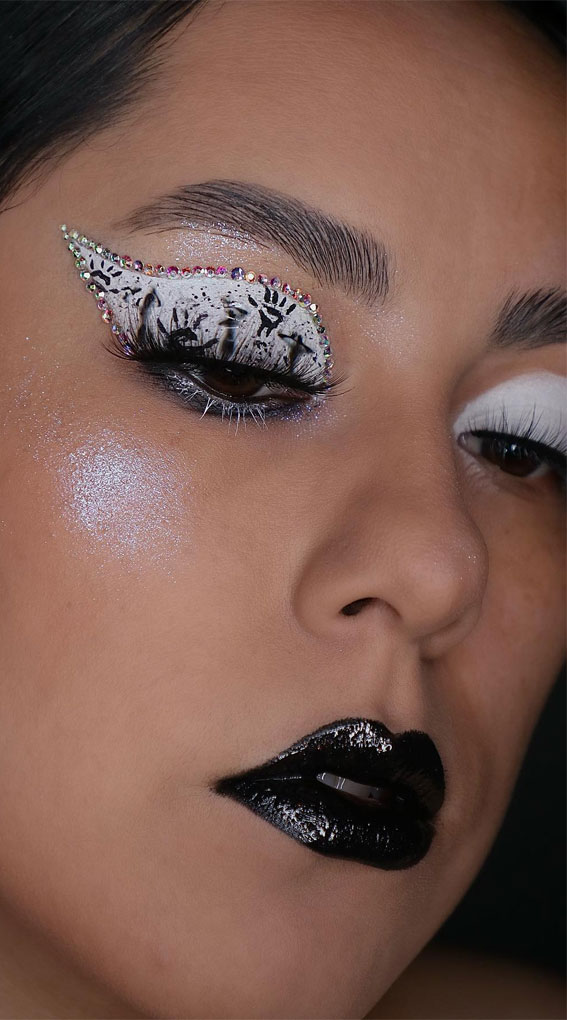 Ghoulish Glam 50+ Spooky Halloween Eye Makeup Ideas : Lost Souls White Eyeshadow