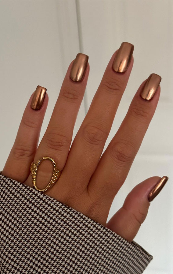 50+ Charming Fall Nail Art to Adorn Your Tips : Golden Brown Nails