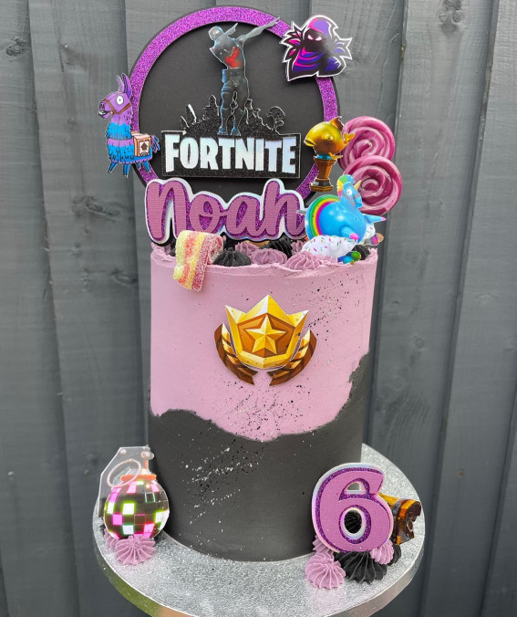 Fortnite Cake Ideas To Inspire You : Two-Toned Black and Pink Fortnite Cake