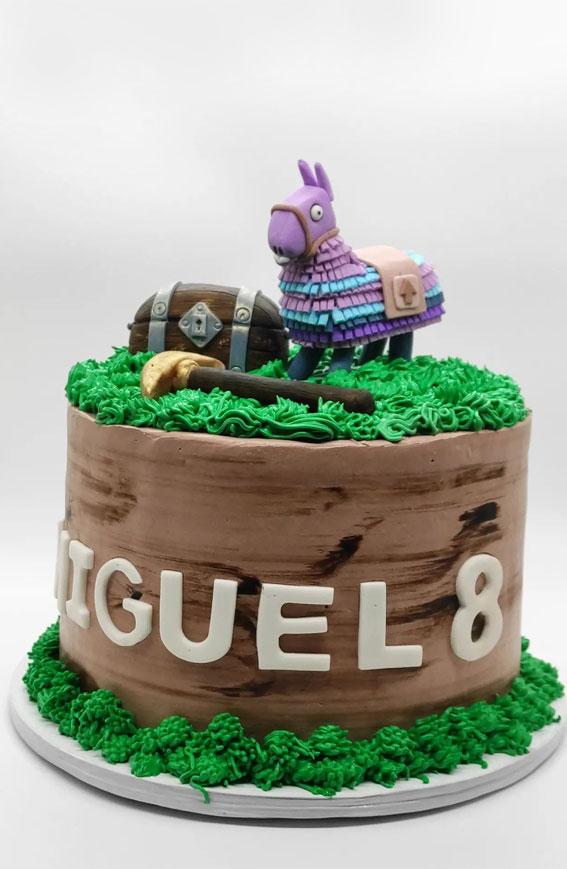 Fortnite Cake Ideas To Inspire You : Wood Grain Cake Toppe with Loot Llama