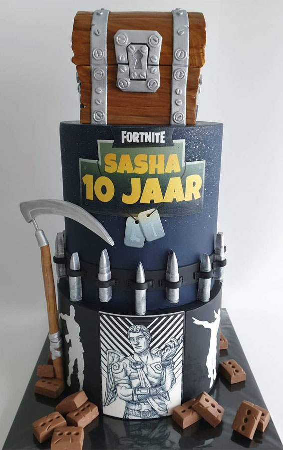 Fortnite Cake Ideas To Inspire You : Bogey Bag Loot Chest Topped on Fortnite Cake