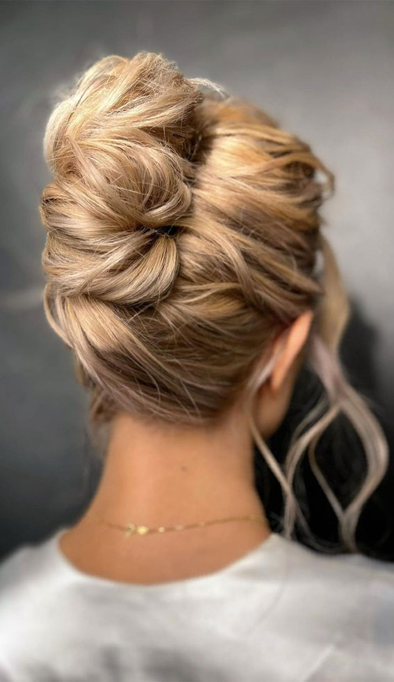 Chic Updos To Elevate Your Hair Game : Modern Voluminous French Twist