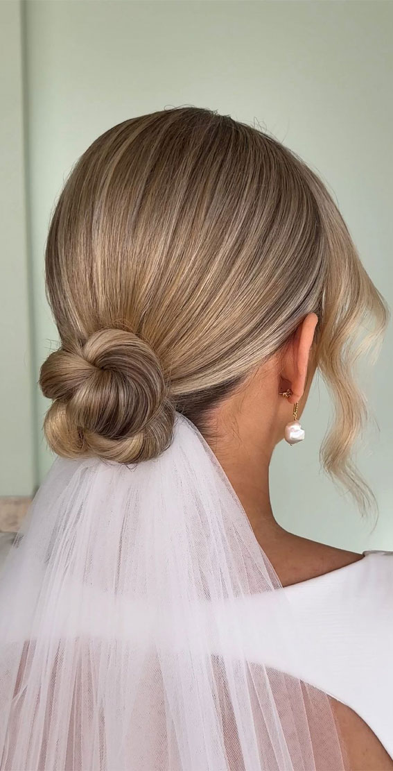 Chic Updos To Elevate Your Hair Game : Polished Sleek Knot Low Bun