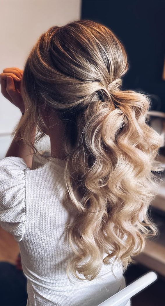 Half-Up Half-Down The Perfect Balance of Style and Comfort : Bridal Half Up Pony