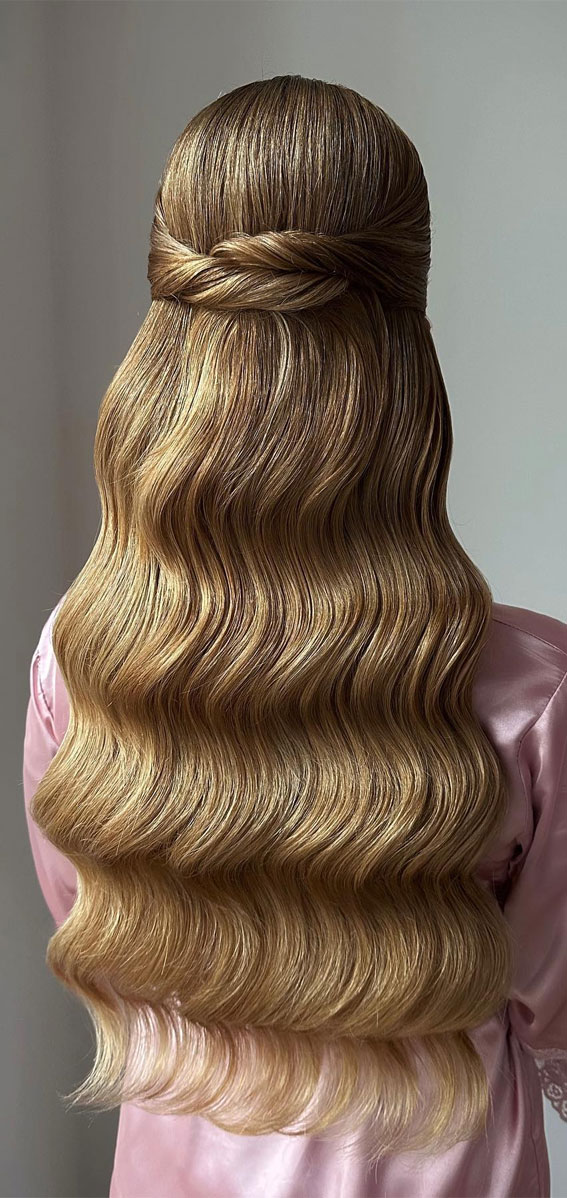 Half-Up Half-Down The Perfect Balance of Style and Comfort : Polished Soft Glam Waves
