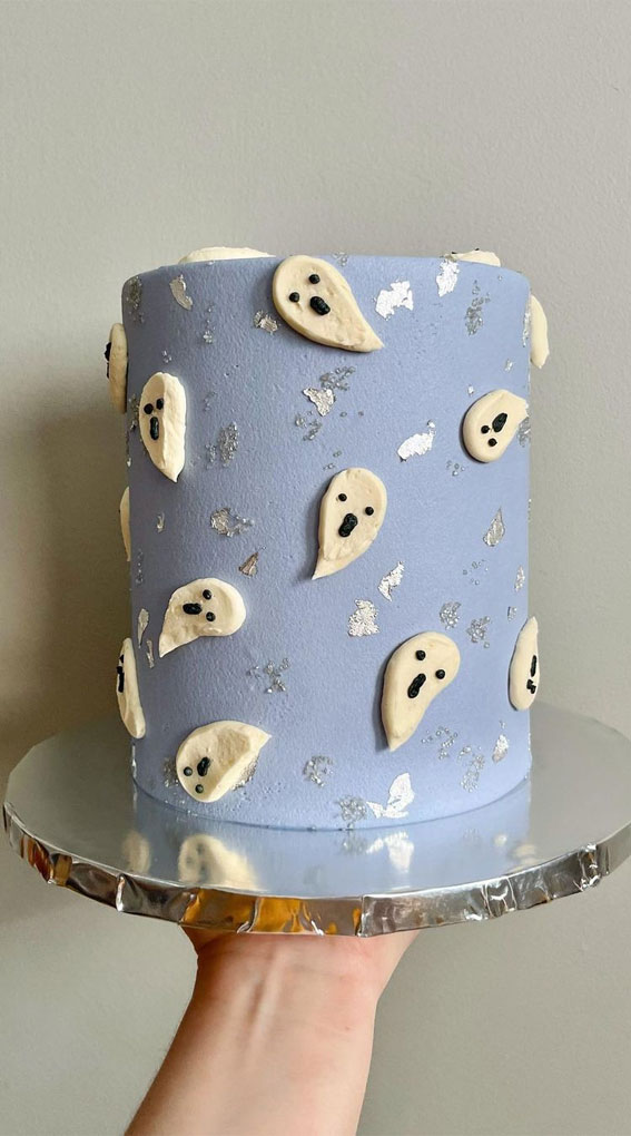 Halloween Cake Ideas for a Frighteningly Delicious Celebration : Dusty Blue Ghostie Cake