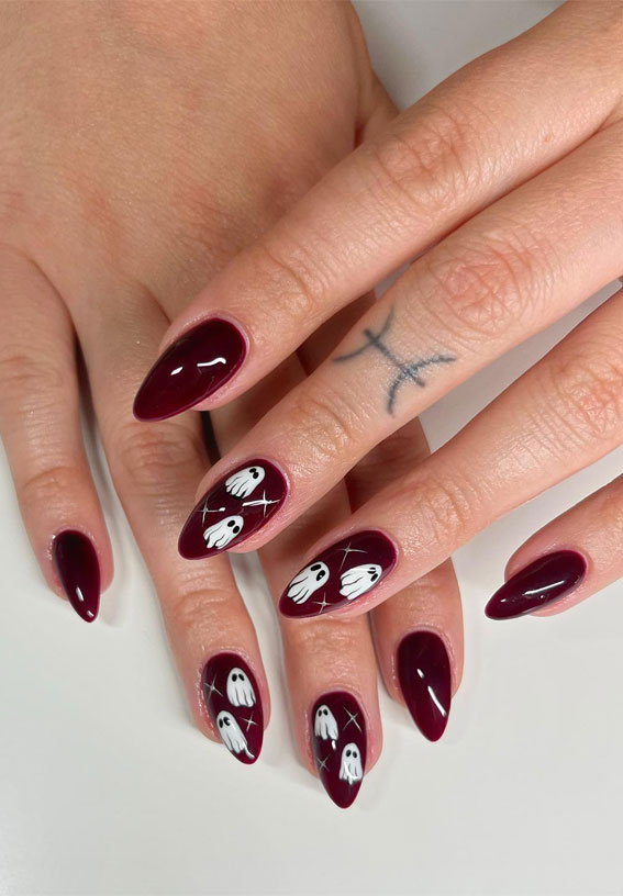 Dazzling Halloween Nails that Turn Heads : Cute Ghosties Marron Nails