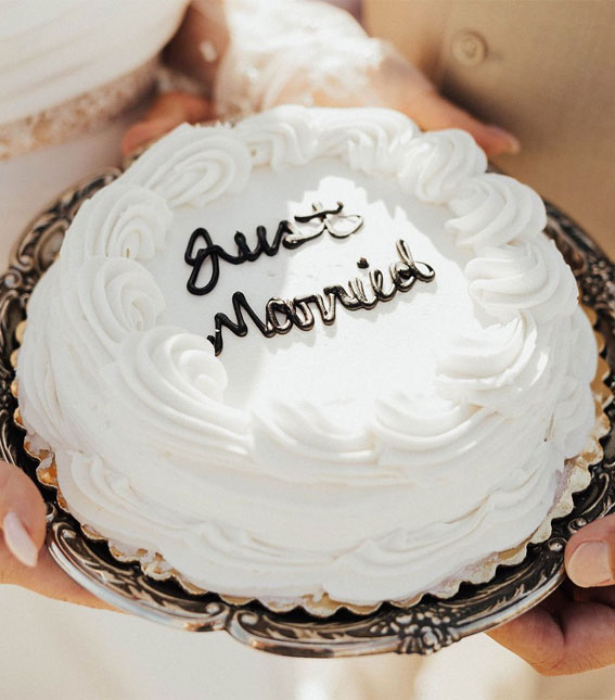 Charming Just Married Cake Ideas with Buttercream Frosting : White Swirl Buttercream Cake