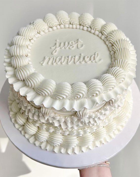 Charming Just Married Cake Ideas with Buttercream Frosting : All White Lambeth Cake
