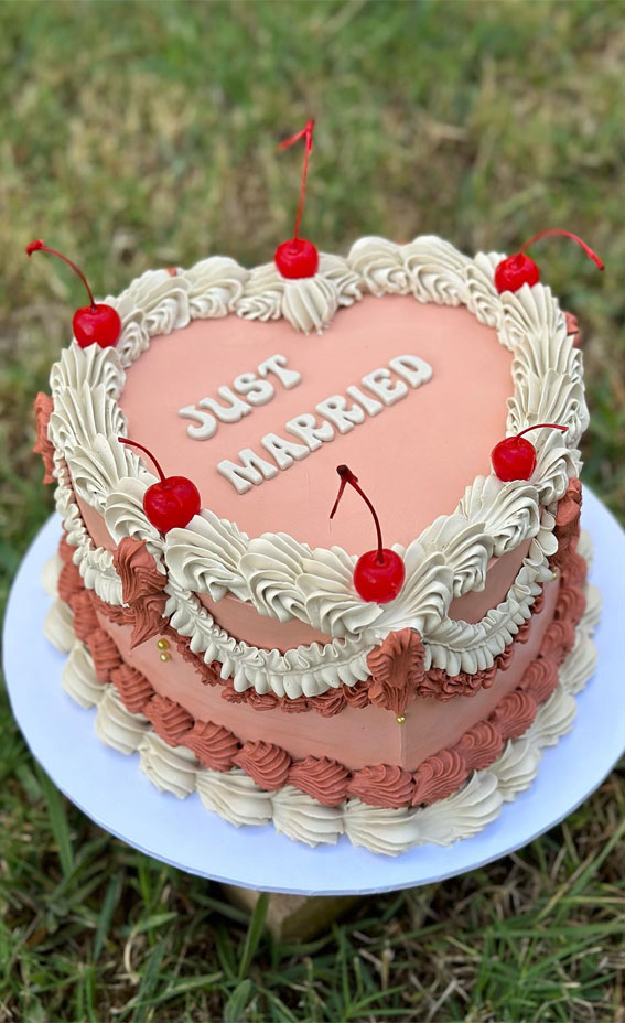 Charming Just Married Cake Ideas with Buttercream Frosting : A Dusty Pink Heart Cake