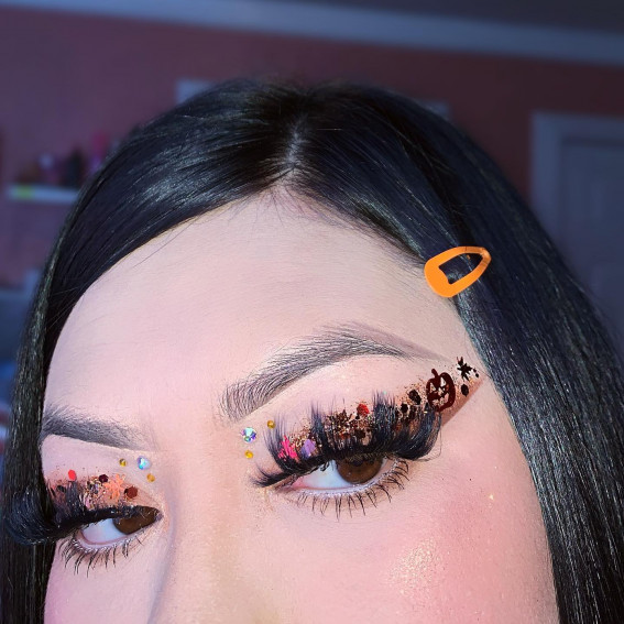 40+ Spooky Halloween Makeup Transformation Ideas : Pumpkin Spice Eye Makeup Look