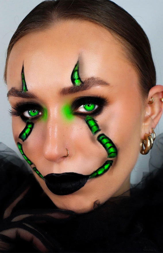 40+ Spooky Halloween Makeup Transformation Ideas : Neon Green Snake Makeup Look
