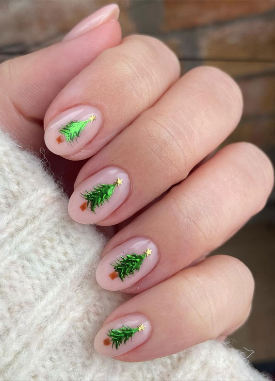 Magical Christmas Nail Art Inspirations : Chrome Christmas Tree Nails