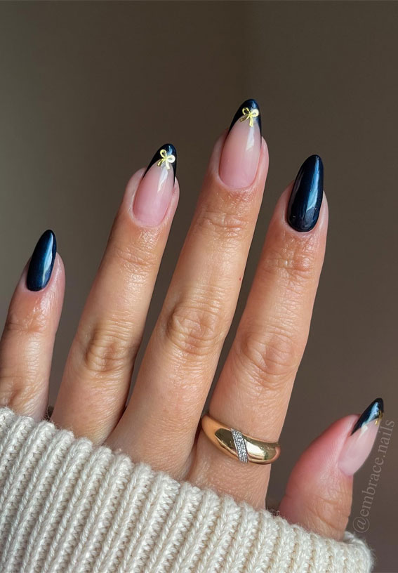 Magical Christmas Nail Art Inspirations : Gold Chrome Bow Blue Tips