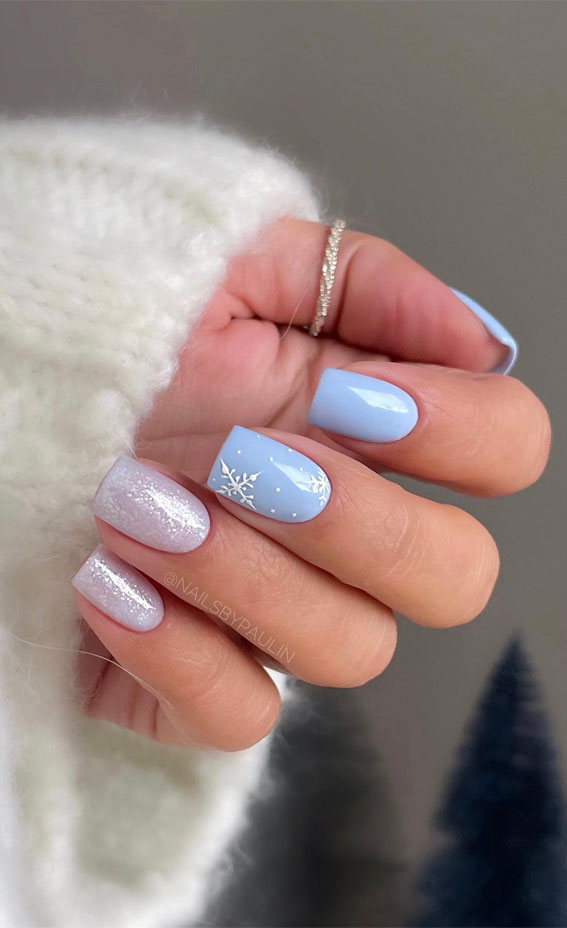 Magical Christmas Nail Art Inspirations : Icy & Baby Blue Short Nails