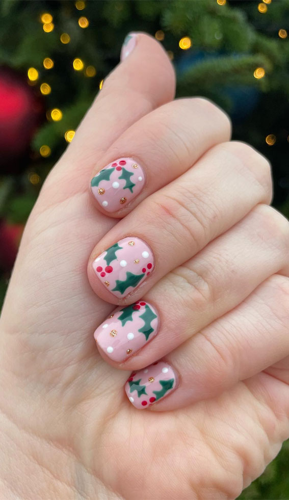 Glam Festive Christmas Nail Art Ideas : Holly Short Nails