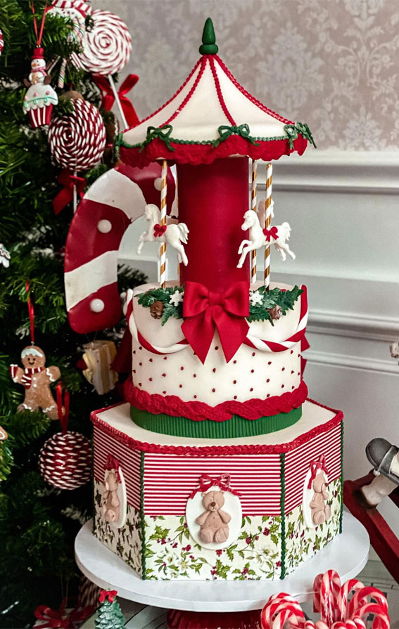 40 Frosty and Festive Christmas Cake Inspirations : Festive Carousel Three Tier Cake