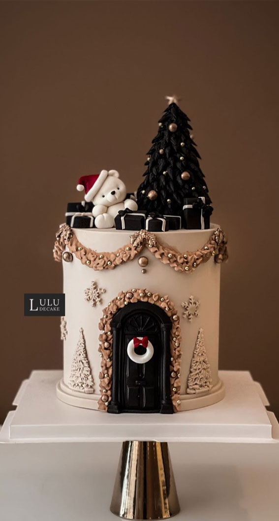40 Frosty And Festive Christmas Cake Inspirations : Festive House Black Door Cake