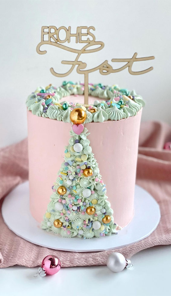 40 Frosty And Festive Christmas Cake Inspirations : Pink Buttercream Cake