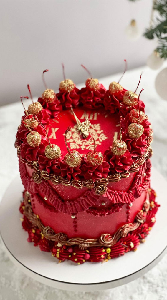 40 Frosty And Festive Christmas Cake Inspirations : Red Buttercream Cake with Gold Snowflake