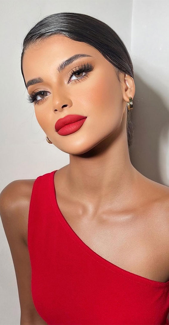Glamour & Gleam 27 Festive Season Makeup Inspiration : Bold Lips + Soft Eye Look