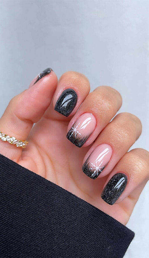 Magical Christmas Nail Art Inspirations : Glam Ombre Black Tips