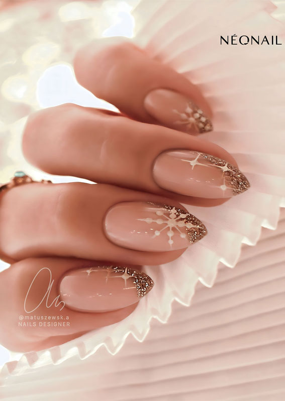 Magical Christmas Nail Art Inspirations : Sparkle & Gold Glitter Side Tips