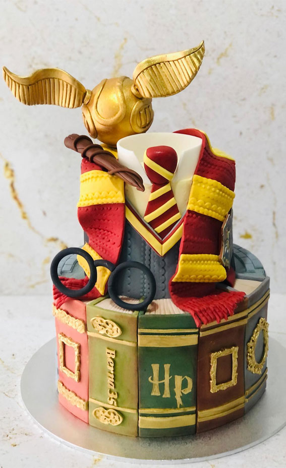 52 Enchanting Harry Potter Cake Ideas For Wizards And Witches : Spellbinding Spell Books
