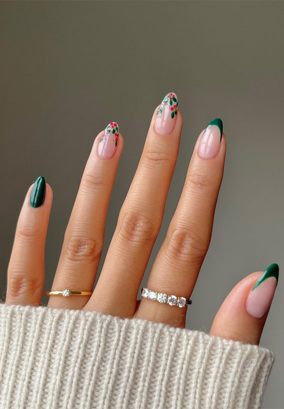 Magical Christmas Nail Art Inspirations : Holly & Green Tips Nails