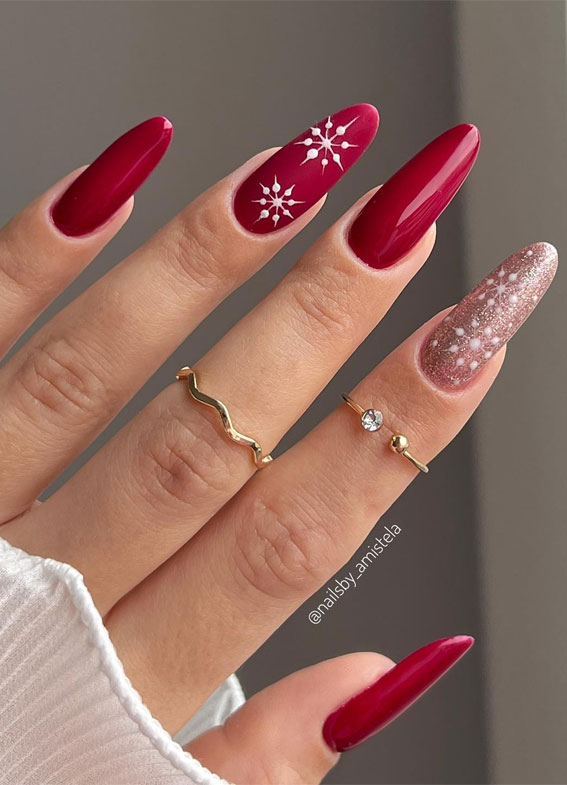 Magical Christmas Nail Art Inspirations : Deep Red & Shimmery Mauve Festive Nails