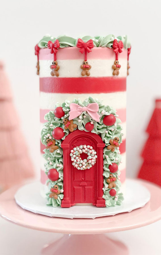Festive Christmas Cake Delights to Sweeten Your Season : Gingerbread Joy