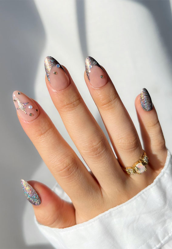 Festive Flourishes in Nail Art : Holographic Tips & Pearl Accent