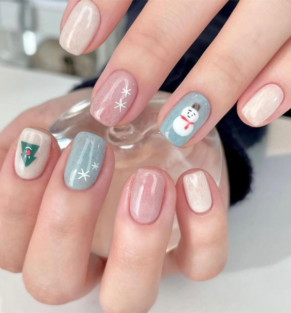 Festive Flourishes in Nail Art : Chic and Trendy Designs