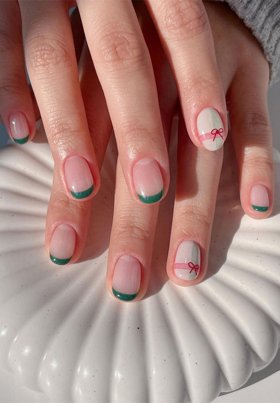 Festive Flourishes in Nail Art : Red Bow + Green Tips